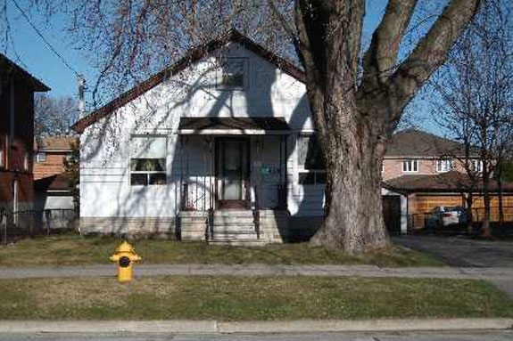 43 Foch Ave