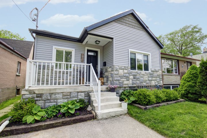 Mississauga Bungalow For Sale