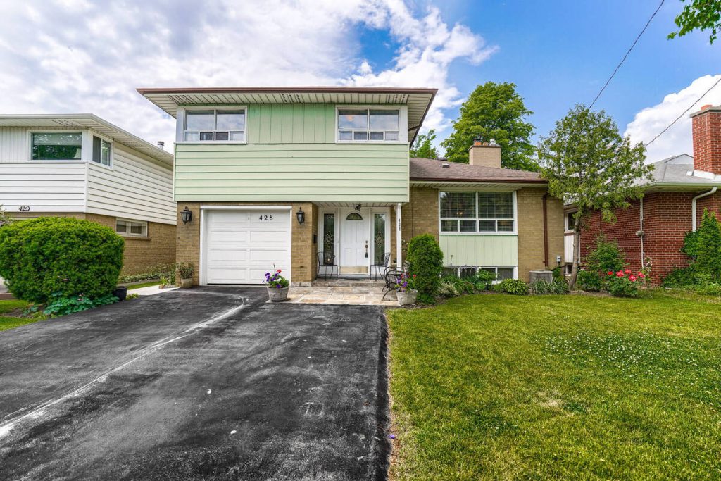 428 Martin Grove Rd Etobicoke