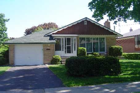 49 Greenfield Drive Eatonville Etobicoke