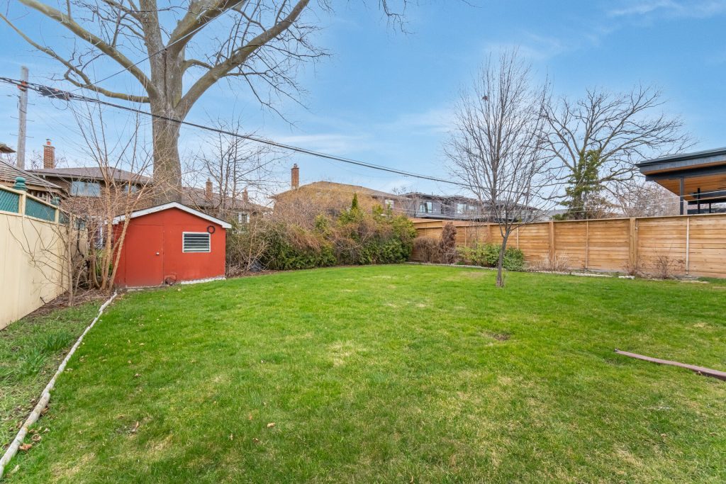 46 Cardigan Rd Etobicoke