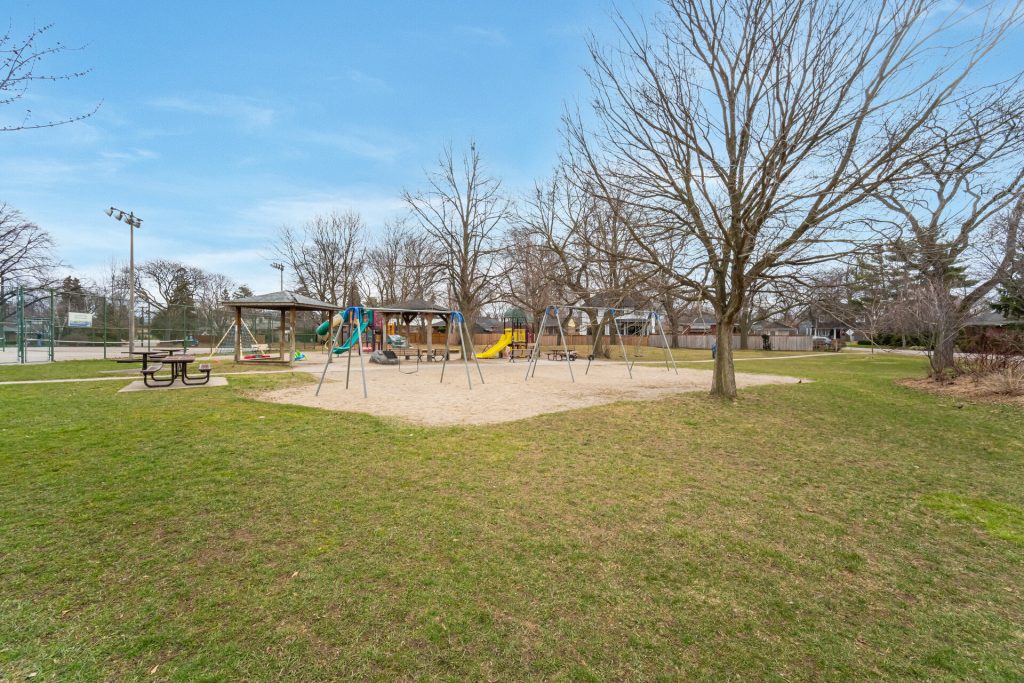 Lora Hill Park